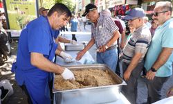 Odunpazarı Belediyesi’nden Mevlid Kandili’nde Helva İkramı