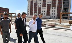 Vali Aksoy Taptuk Emre Kız Öğrenci Yurdu İnşaatını İnceledi