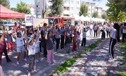 Arabasız Caddeler Ve Sokaklar Etkinliği Renkli Görüntülere Sahne Oldu