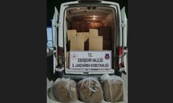 Adana’dan Eskişehir’e 1 ton 125 kilogram kaçak tütün getirdi