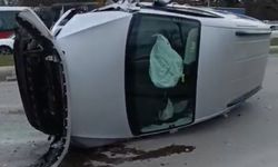 Çarpışma anı ve aracın taklaları güvenlik kamerasında