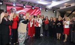 Başkan Ünlüce Cumhuriyet Buluşmasında Kadınlarla Bir Araya Geldi