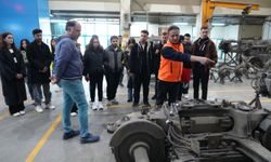 ESTÜ Öğrencilerine Estram’da Uygulamalı Raylı Sistem Eğitimi