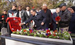 Efsane Kaleci Sinan Alağaç Kabri Başında Anıldı