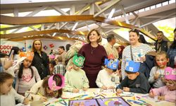 Başkan Ünlüce Çocuk Hakları Şenliğinde Miniklerle Buluştu