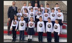 Öğrenciler Şehit Öğretmenleri Unutmadı