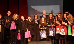 Atatürk Sevgisi Yürekleri Isıttı