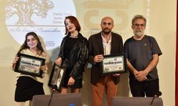 Şair Ve Şiir Severler Buluştu