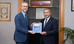 Ukrayna’nın Ankara Büyükelçisi Nariman Celal’den Anadolu Üniversitesine ziyaret