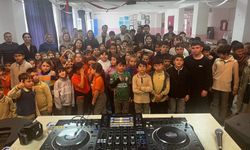 Eskişehir'de öğrenciler DJ ile buluştu