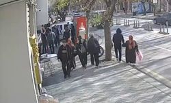 Kadınlar arasında çıkan kavga kameraya yansıdı