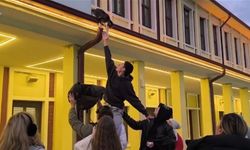 Gençlerin 'başarısız' kedi kurtarma operasyonu kamerada