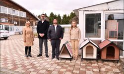 Patili Dostlara Kulübe Bağışı