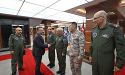 Vali Hüseyin Aksoy'dan Muharip Hava Kuvveti Komutanlığı'na veda ziyareti