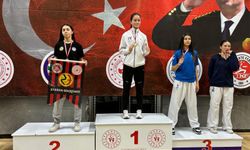 Eskişehirli Sporcular Sakarya'dan Madalya İle Döndüler