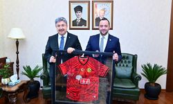 Eskişehirspor Yönetimi Vali Yılmaz'ı Ziyaret Etti