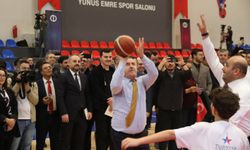 Bakan Osman Aşkın Bak Gençlerle Basketbol Oynadı