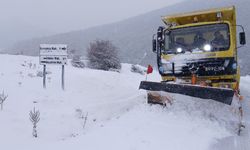Büyükşehir Ekiplerinden Gece Boyu Kar Mesaisi