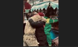 Askerde sandığı oğlunu karşısında gören anne duygulandı