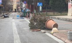 Kentte oluşan fırtına yağmurla beraber şiddetini arttırdı