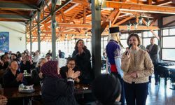 Başkan Ünlüce Mahmudiyeli Kadınlarla Kentpark’ta Buluştu