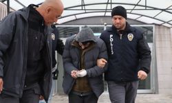 Üvey oğlu tarafından bıçaklanan adam hayatını kaybetti