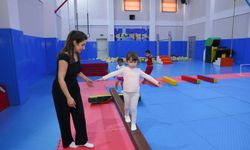 Tepebaşı’nda Çocuklar Jimnastik İle Gelişiyor