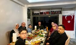 Başkan Albayrak ve ailesi iftarda şehit evine konuk oldu