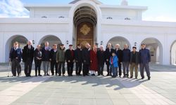 Büyükşehir Şehitleri Ve Vefat Eden Gazileri Unutmadı