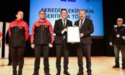 TAK Ekibine AFAD Akreditasyon Patchi Takdim Edildi