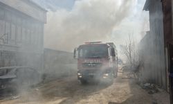 Eskişehir'de mobilya deposunda yangın