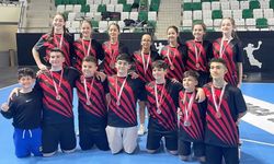 İşitme Engelliler Badmintonda Eskişehir'den büyük başarı