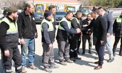 Başkan Dökmeci'den yüzleri güldüren bayram ikramiyesi