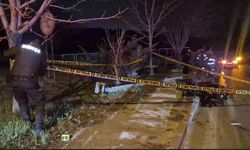 Aydınlatma direğine çarpan motosiklet sürücüsü öldü