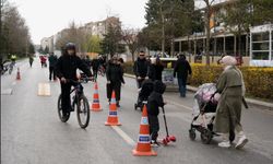 Arabasız Pazar’da Cadde Ve Sokaklar Vatandaşlara Açıldı