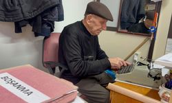 93 yaşındaki arzuhalci mesleğini ilk günkü aşkla sürdürüyor