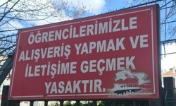 Kız Anadolu Lisesi'nde "Öğrencilerimizle İletişime Geçmek Yasaktır" Pankartı