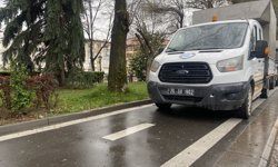 Belediye kendi yaptığı bisiklet yolunu kapattı