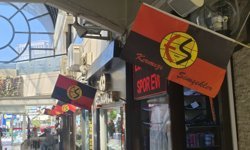 Taşbaşı esnafından Eskişehirspor'a bayraklarla destek