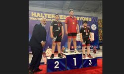 Minik Halterci Taha Toprak Türkiye 2'ncisi Oldu
