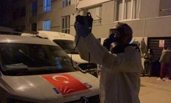 Kokular gelen daireden genç adamın cansız vücudu çıktı