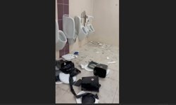 Balıkesirspor taraftarı hırsını deplasman tuvaletlerinden çıkardı