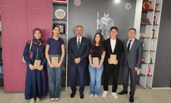 Münazara Şampiyonları Mehmet Faideci'yi Ziyaret Etti