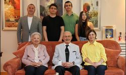 Ayşe Ünlüce'den Yılmaz Hoca'ya Bayram Ziyareti