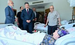Vali Yılmaz Hastaların Bayramını Kutladı