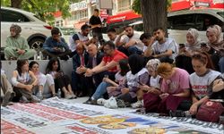 CHP’li Çakırözer’den açlık grevindeki öğretmenlere destek