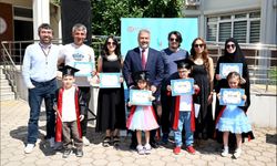 Anadolu Üniversitesinde Sevgi Ve Sabrın Mezuniyeti