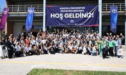 Anadolu Üniversitesi mezunları yıllar sonra aynı kampüste buluştu