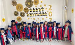Miniklerin İlk Karne Heyecanı