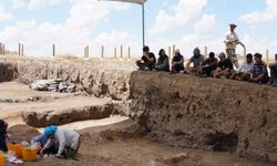 Genç Gönüllüler Küllüoba Arkeoloji Kampı'nda Tarihle Buluştu